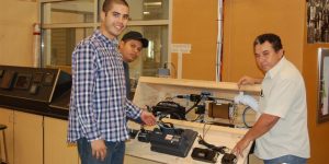 Cruiser's College Instructor Mike Beemer teaches Electronics: Installations & Testing
