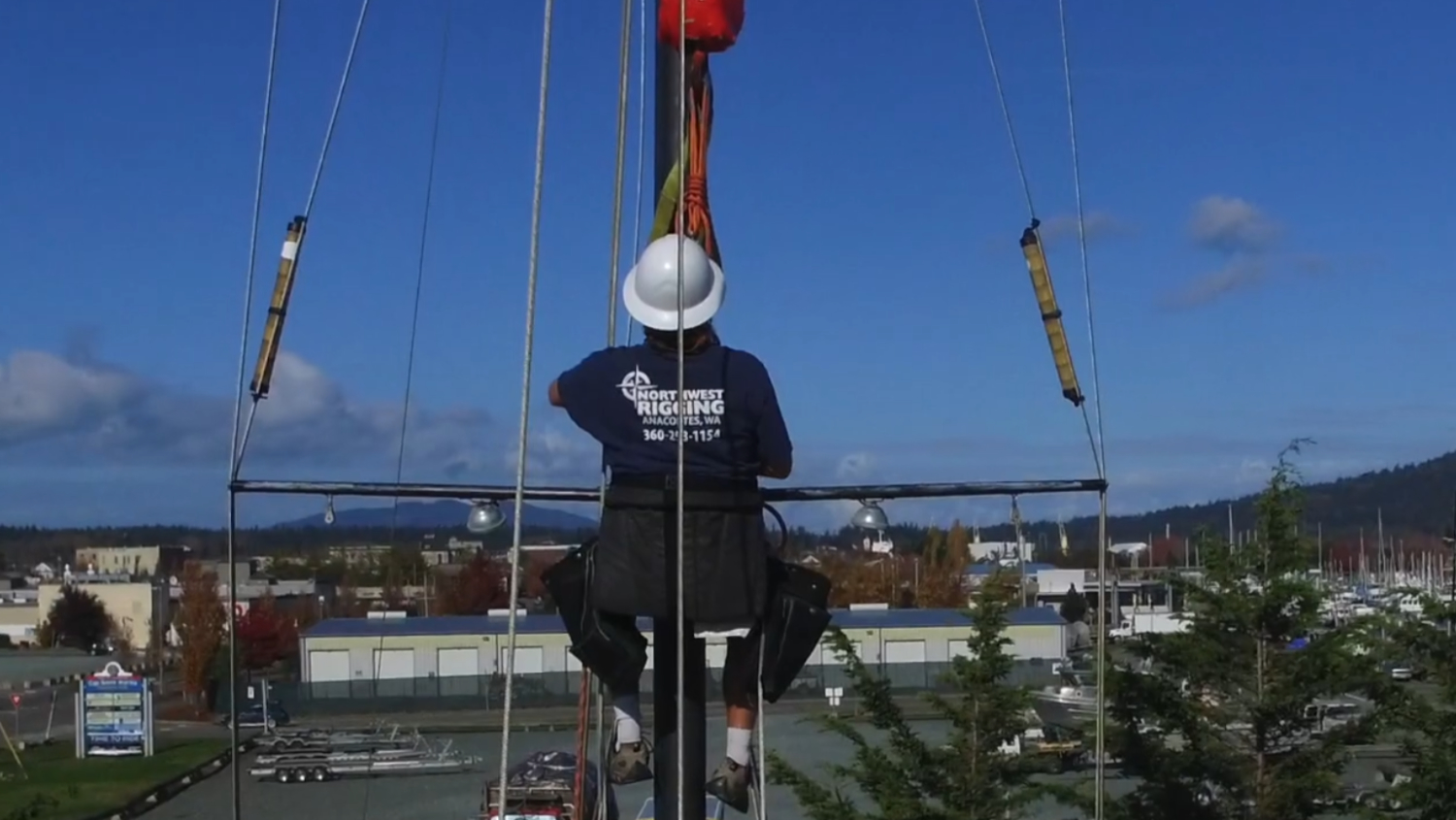 guy up a sailboat mast